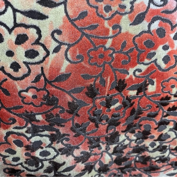 Avenue Green Rust Velvet Floral Belle Sleeve Top - Picture 6 of 11